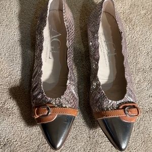 AGL Reflective snake skin and silver pointed tow cap flats